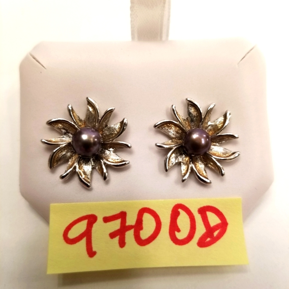 ❣REDUCED Oscar De La Renta Purple Fresh Pearls Silver Purple Convertible Earring - Picture 2 of 8